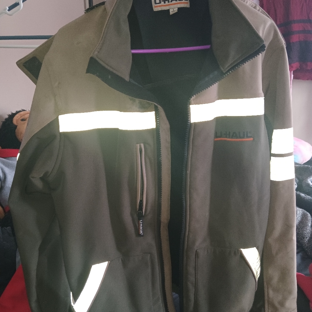 Large Men's U-Haul Winter jacket